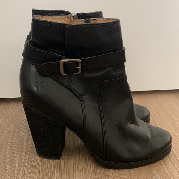 Frye Shoes - Frye Patty Riding Bootie Black Leather Block Heel Size 6.5